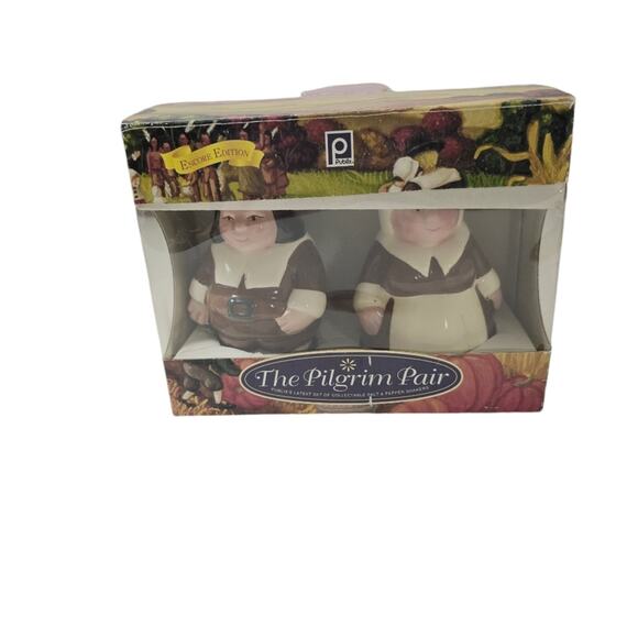 Pilgrim Pair Publix Thanksgiving Pair Salt & Pepper Shakers 2001 Harvest Season - Picture 1 of 10